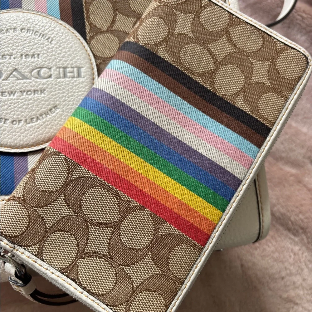 Coach Dempsey Carryall in Signature Jacquard with Rainbow Strip & Patch Pride - Picture 4 of 14